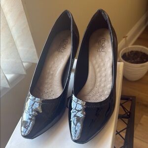 Malu Women’s Mid Heel Pumps/Super Comfort